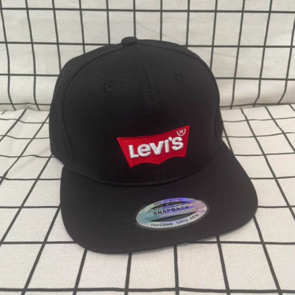 Levi's black hat